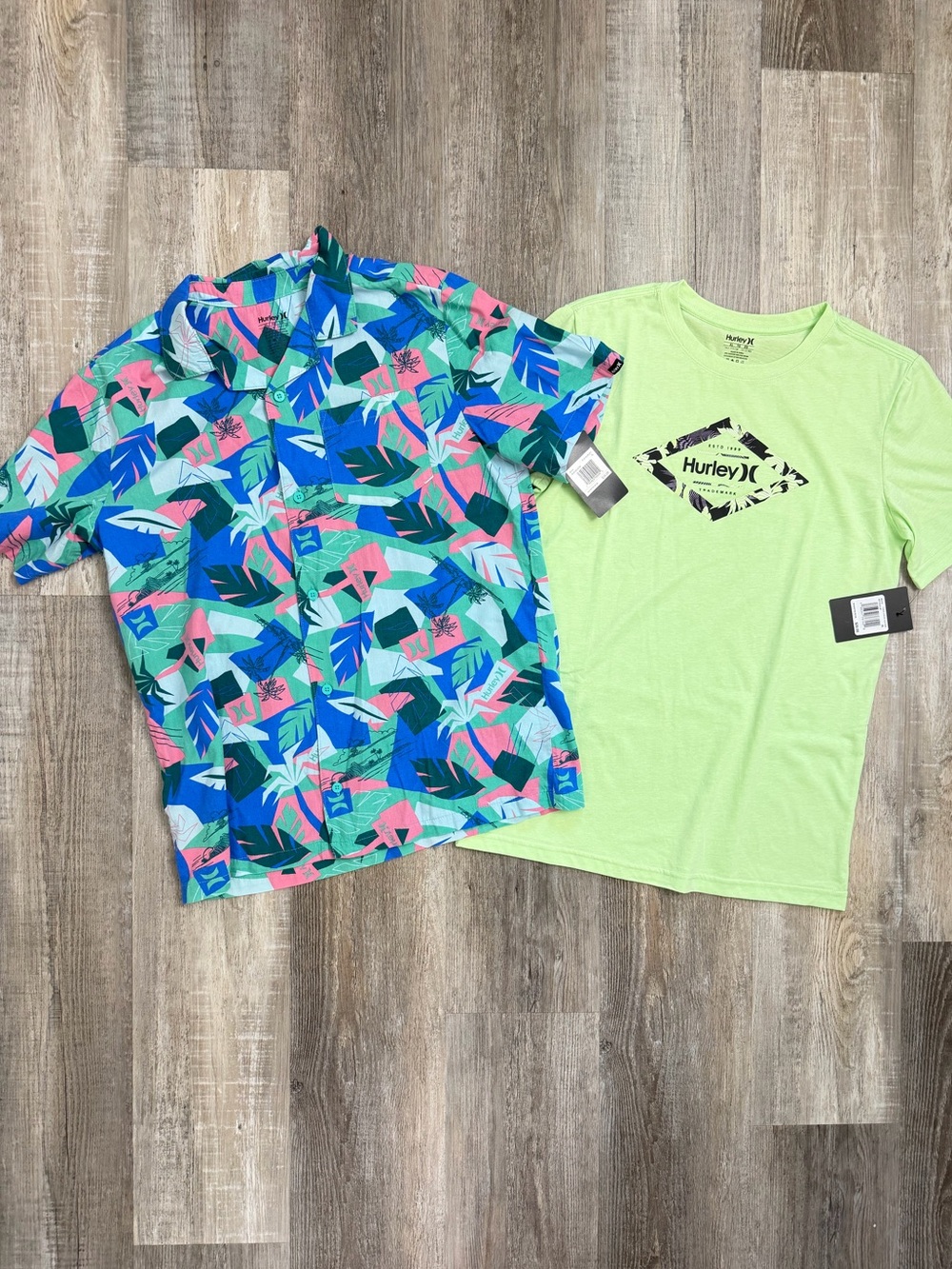 Hurley Boy’s Shirts, size XL NEW with tags 🔥